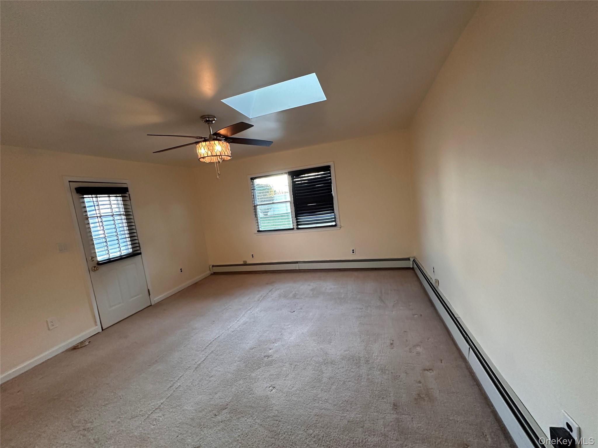 #6 photo, 2480 Fir Court, नासाउ काउंटी East Meadow , NY 11554