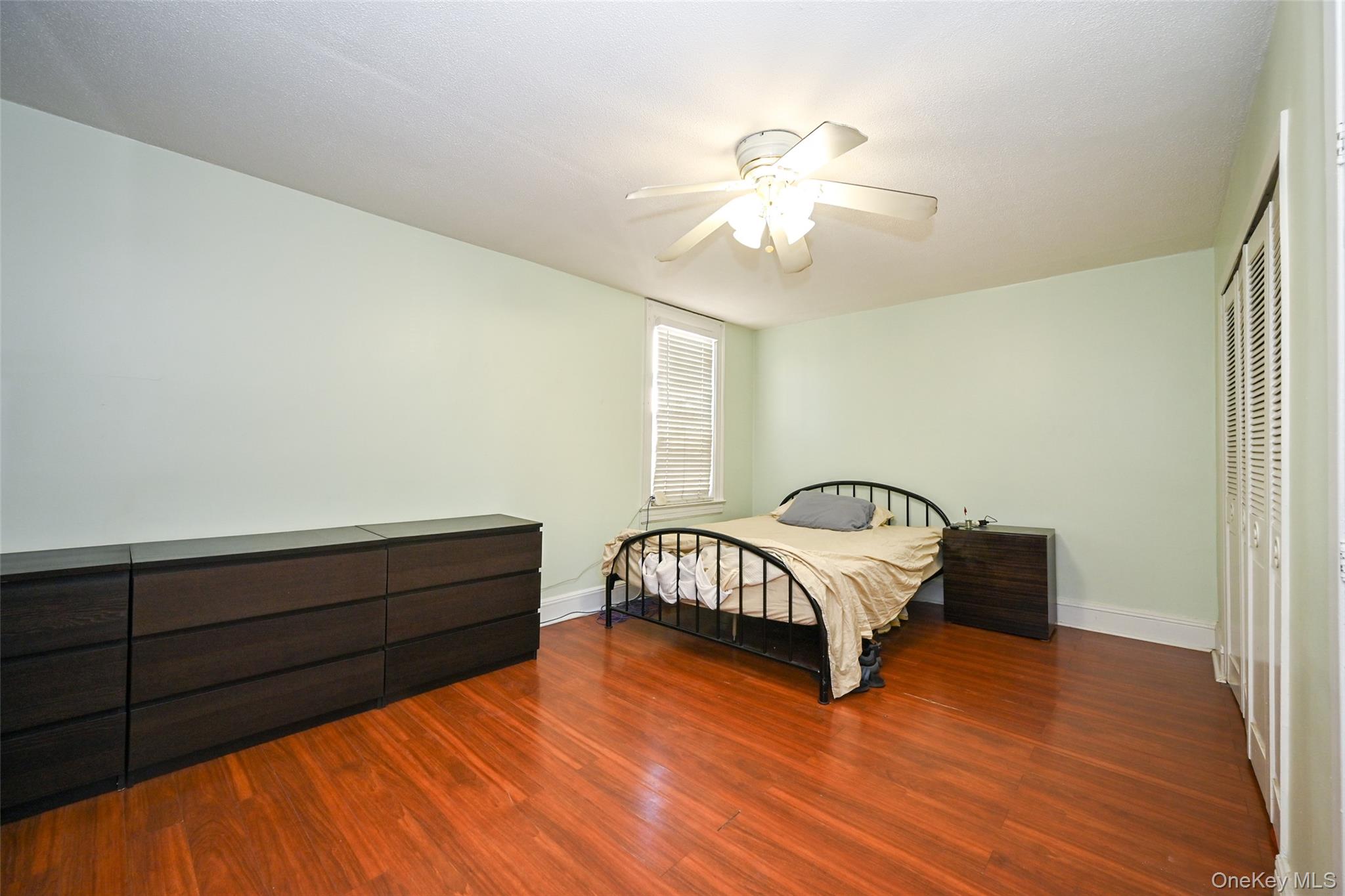 #13 photo, 9601 42nd Avenue, Corona , NY 11368