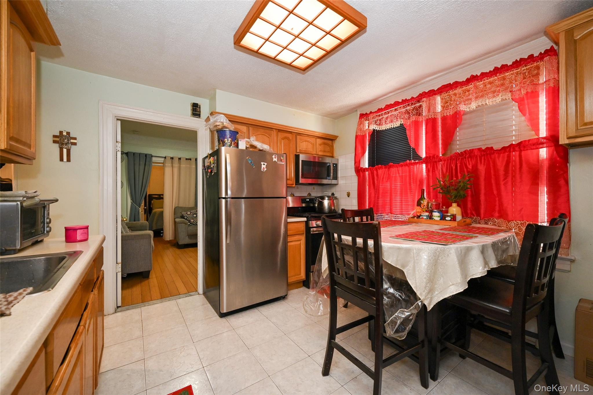 #18 photo, 9601 42nd Avenue, Corona , NY 11368