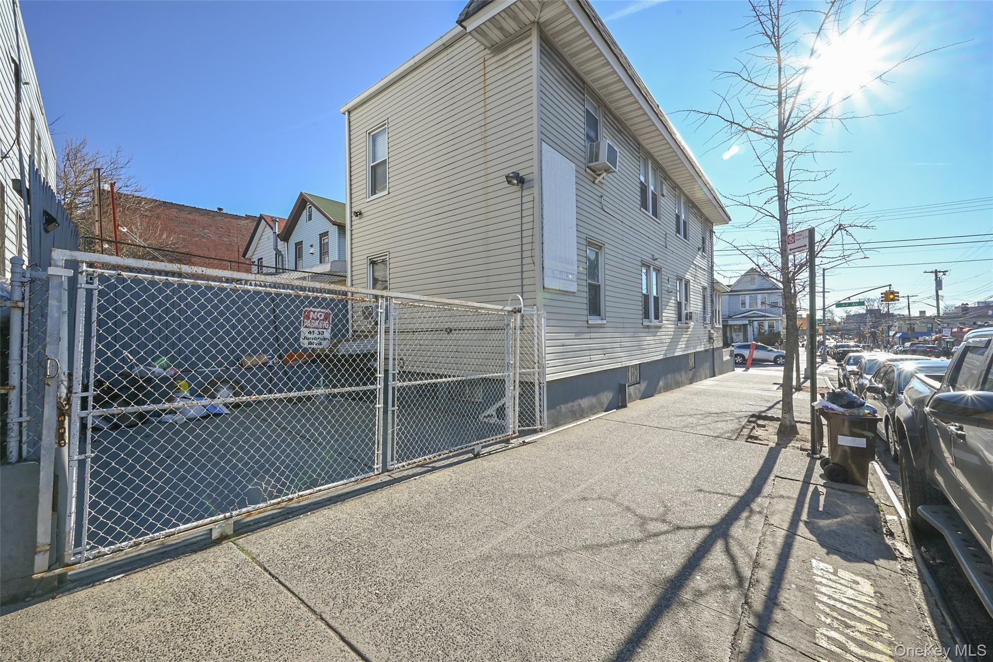 #4 photo, 9601 42nd Avenue, Corona , NY 11368