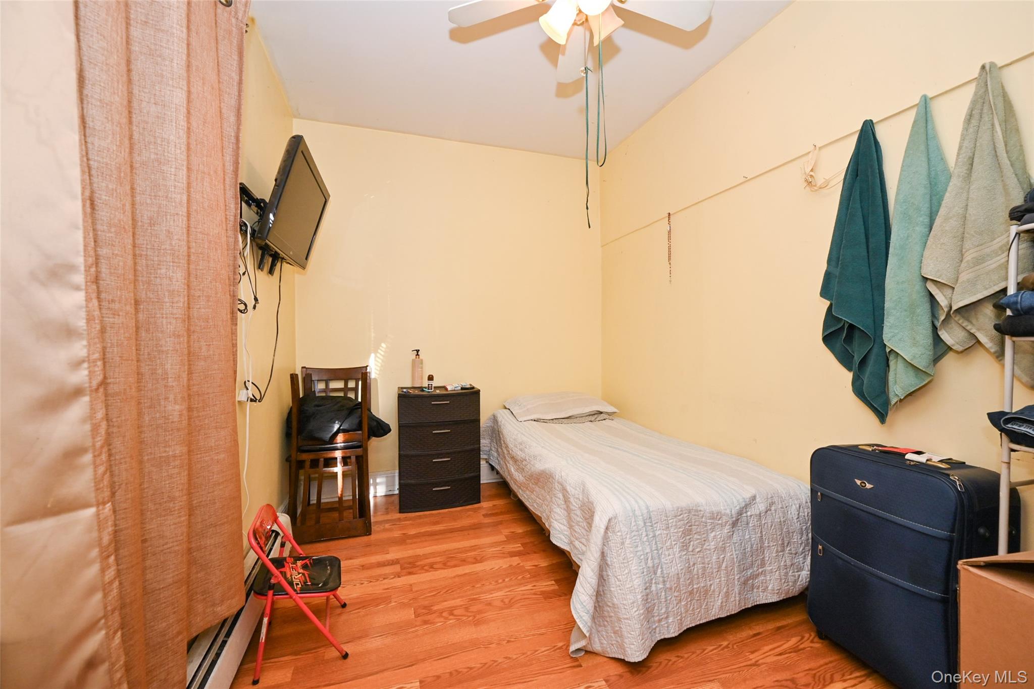 #9 photo, 9601 42nd Avenue, Corona , NY 11368