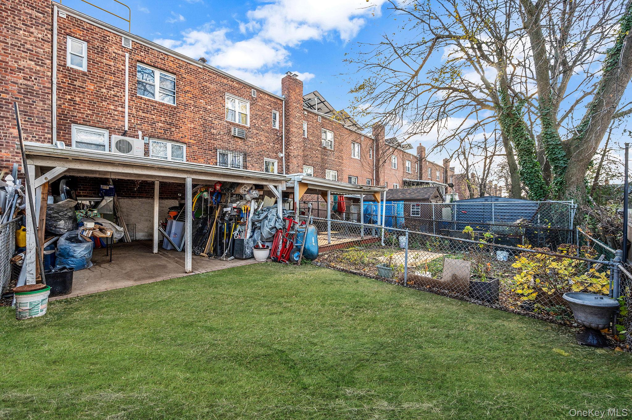 #4 photo, 17949 Eveleth Road, Springfield Gardens , NY 11434