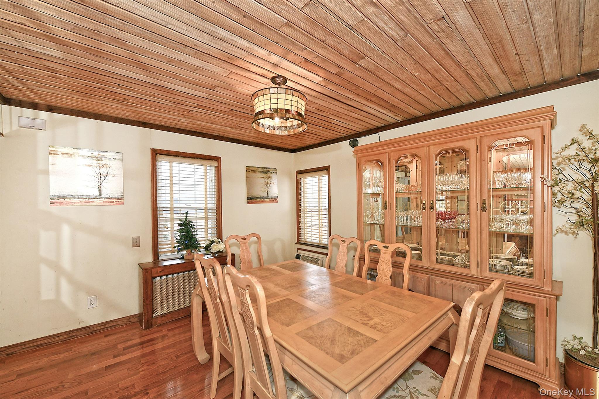 #11 photo, 60 Connecticut Avenue, नासाउ काउंटी Freeport , NY 11520