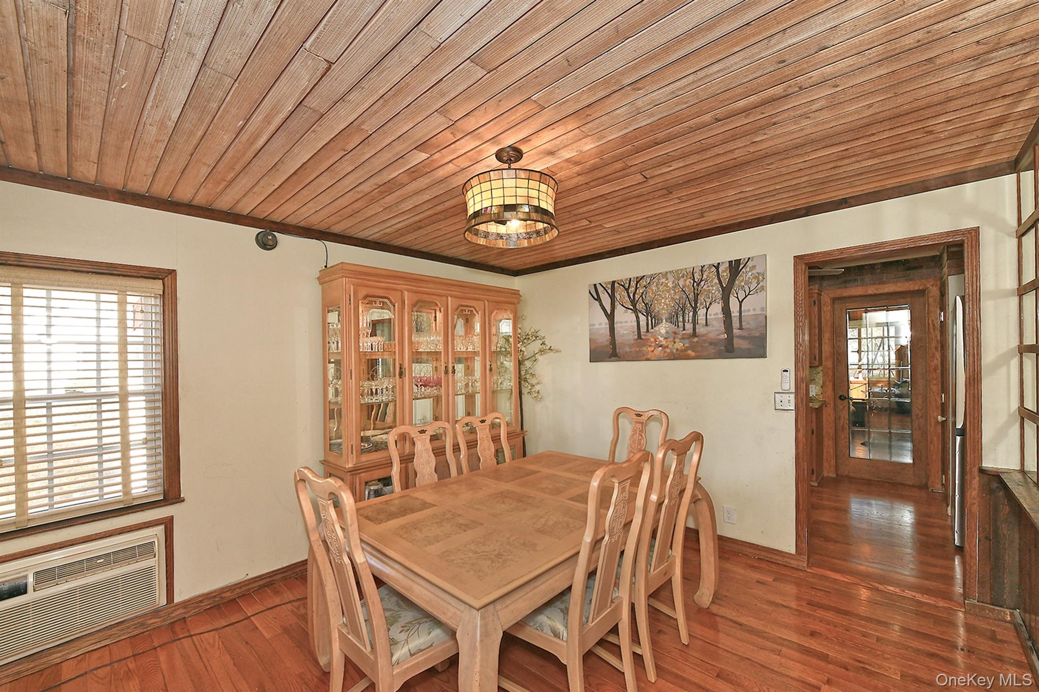 #12 photo, 60 Connecticut Avenue, नासाउ काउंटी Freeport , NY 11520