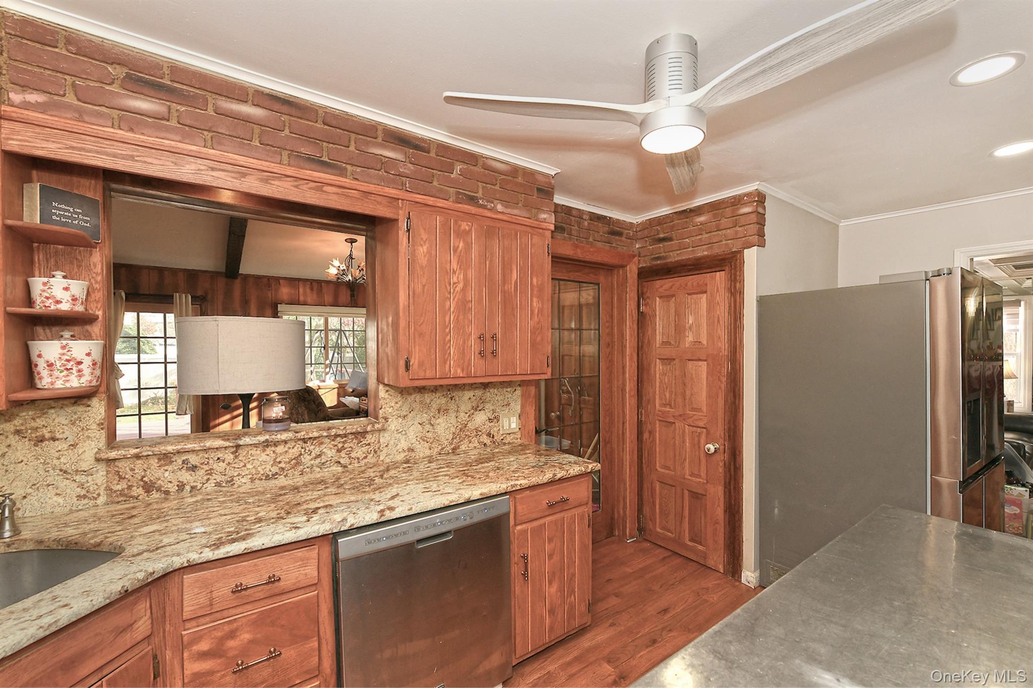 #16 photo, 60 Connecticut Avenue, नासाउ काउंटी Freeport , NY 11520