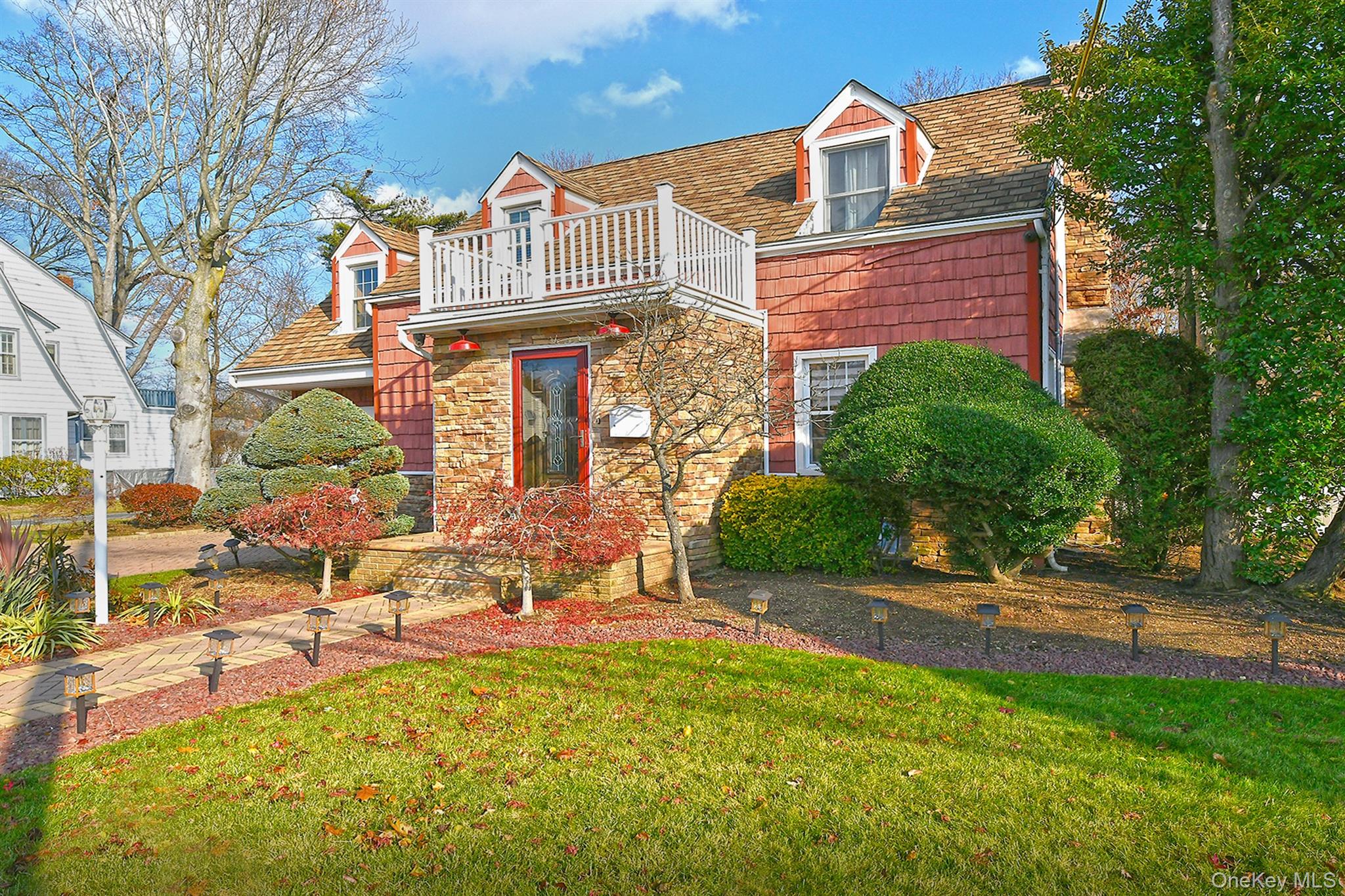 #2 photo, 60 Connecticut Avenue, नासाउ काउंटी Freeport , NY 11520