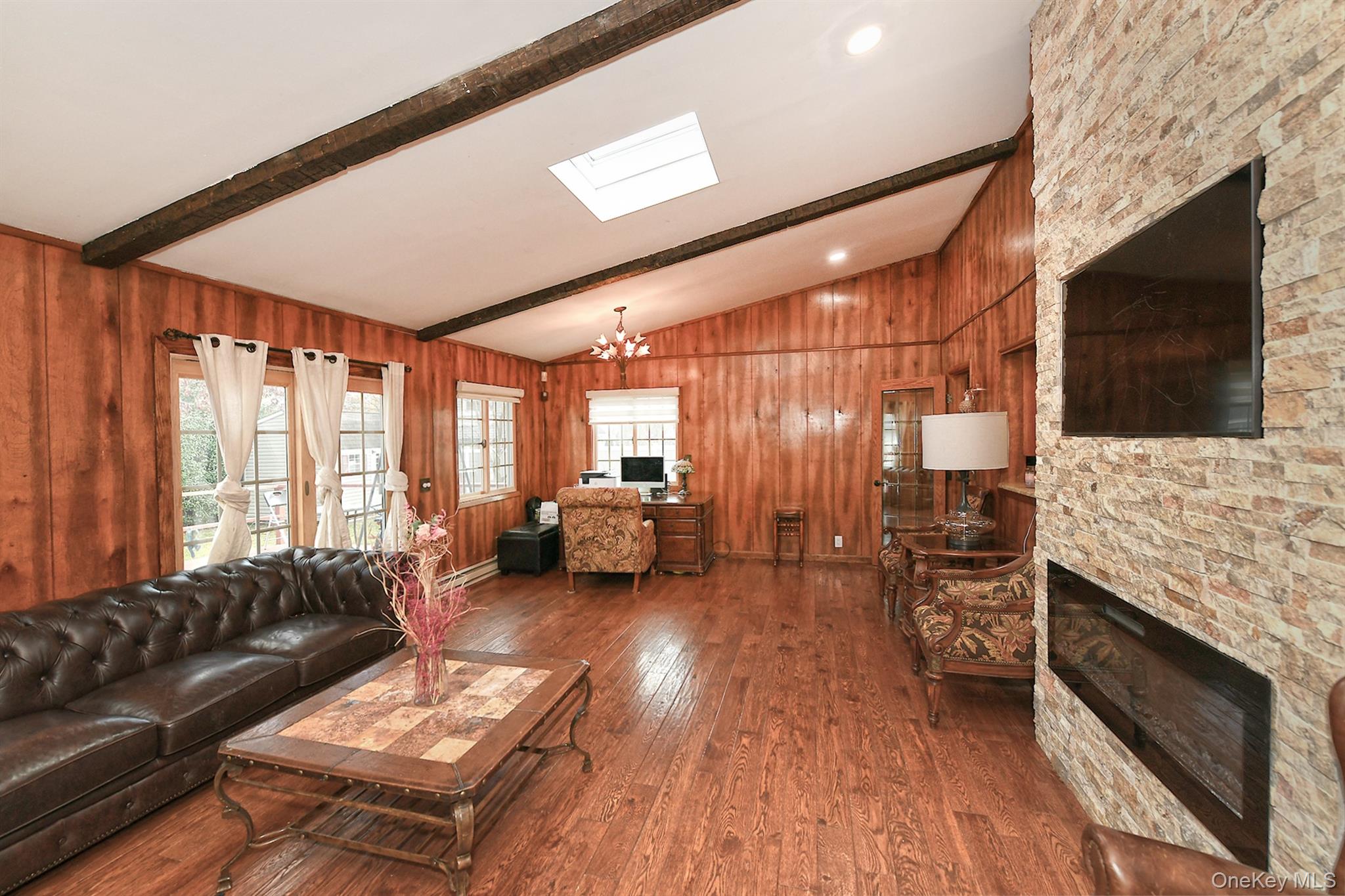 #20 photo, 60 Connecticut Avenue, नासाउ काउंटी Freeport , NY 11520