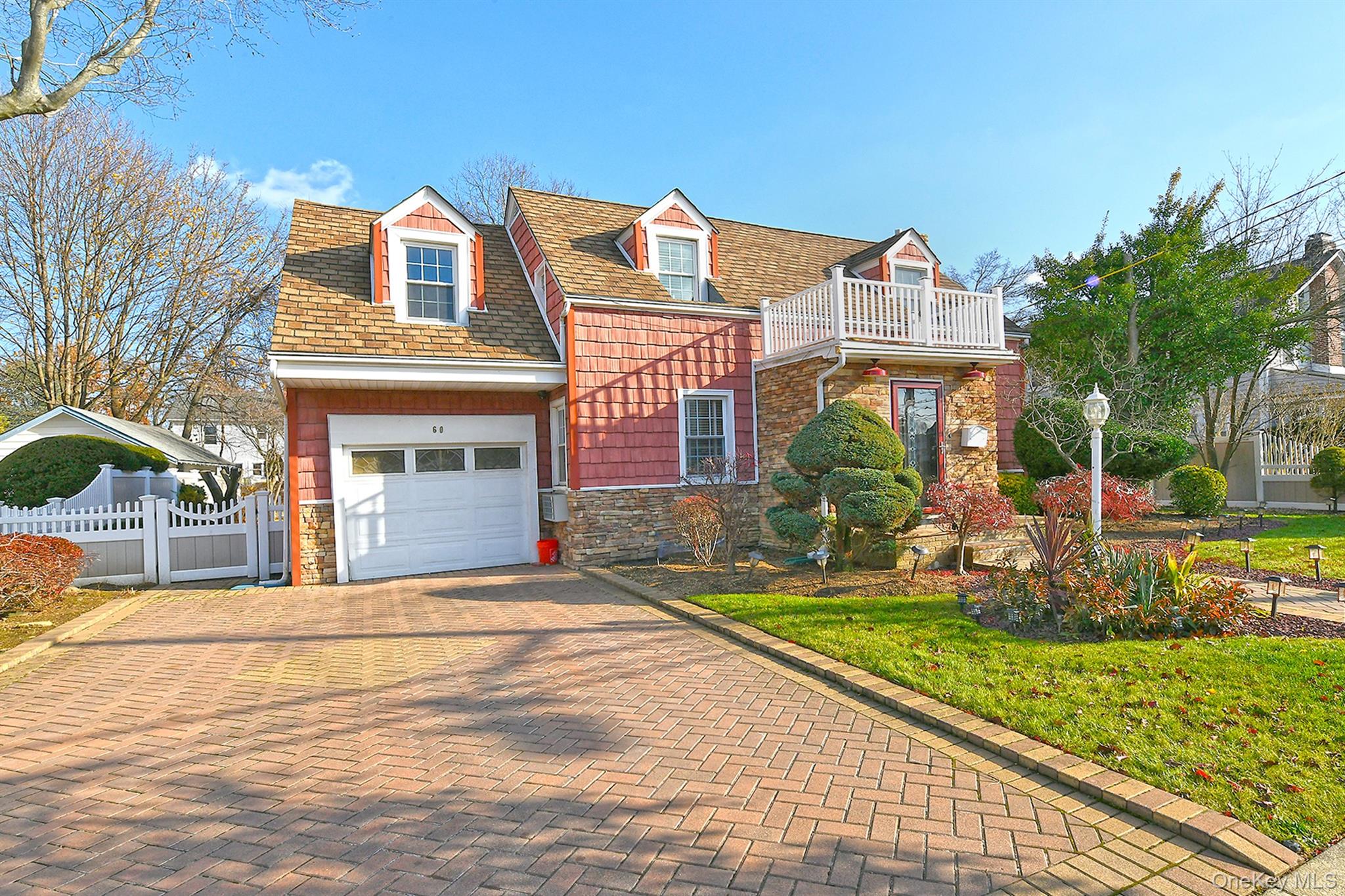 #3 photo, 60 Connecticut Avenue, नासाउ काउंटी Freeport , NY 11520