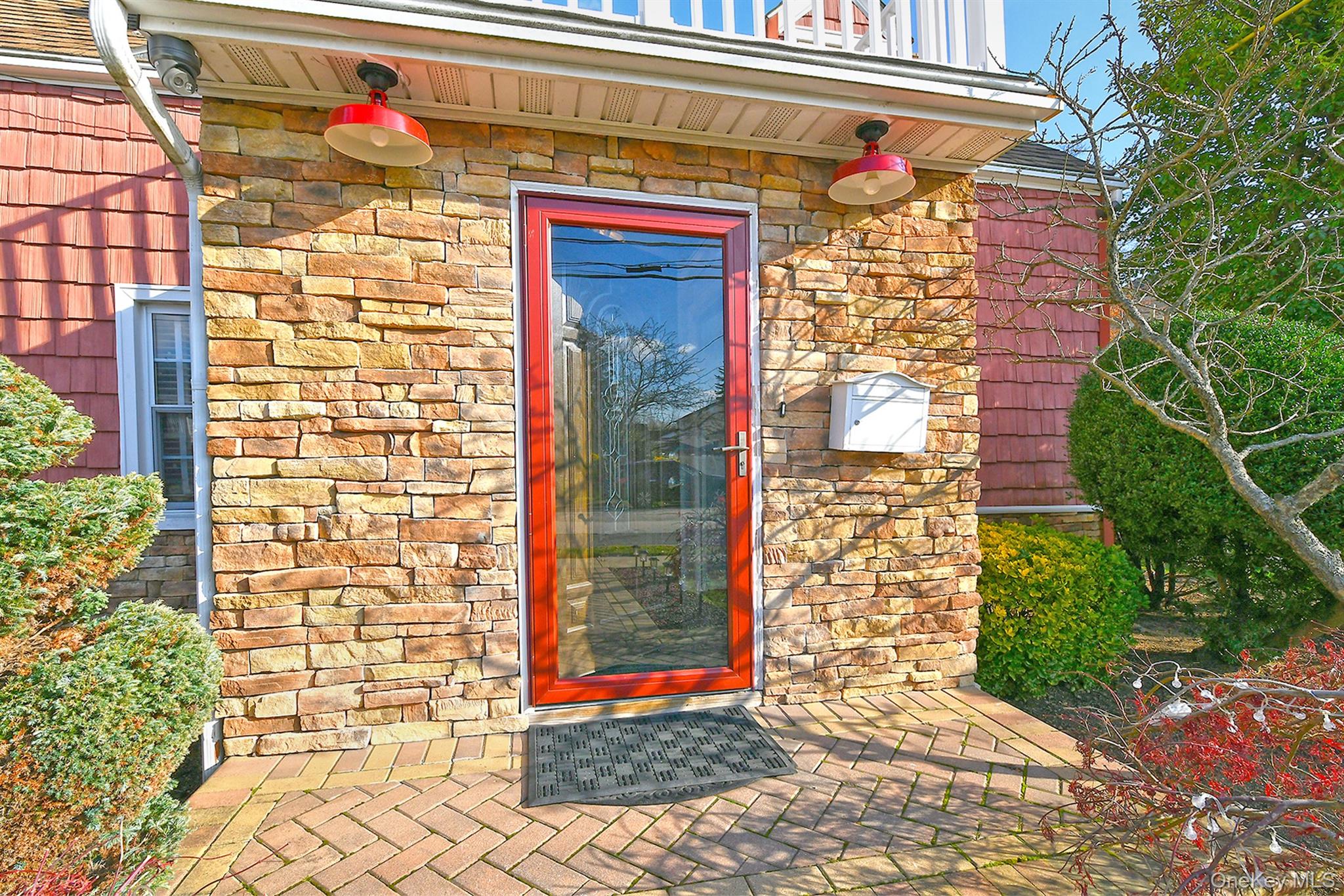 #4 photo, 60 Connecticut Avenue, नासाउ काउंटी Freeport , NY 11520