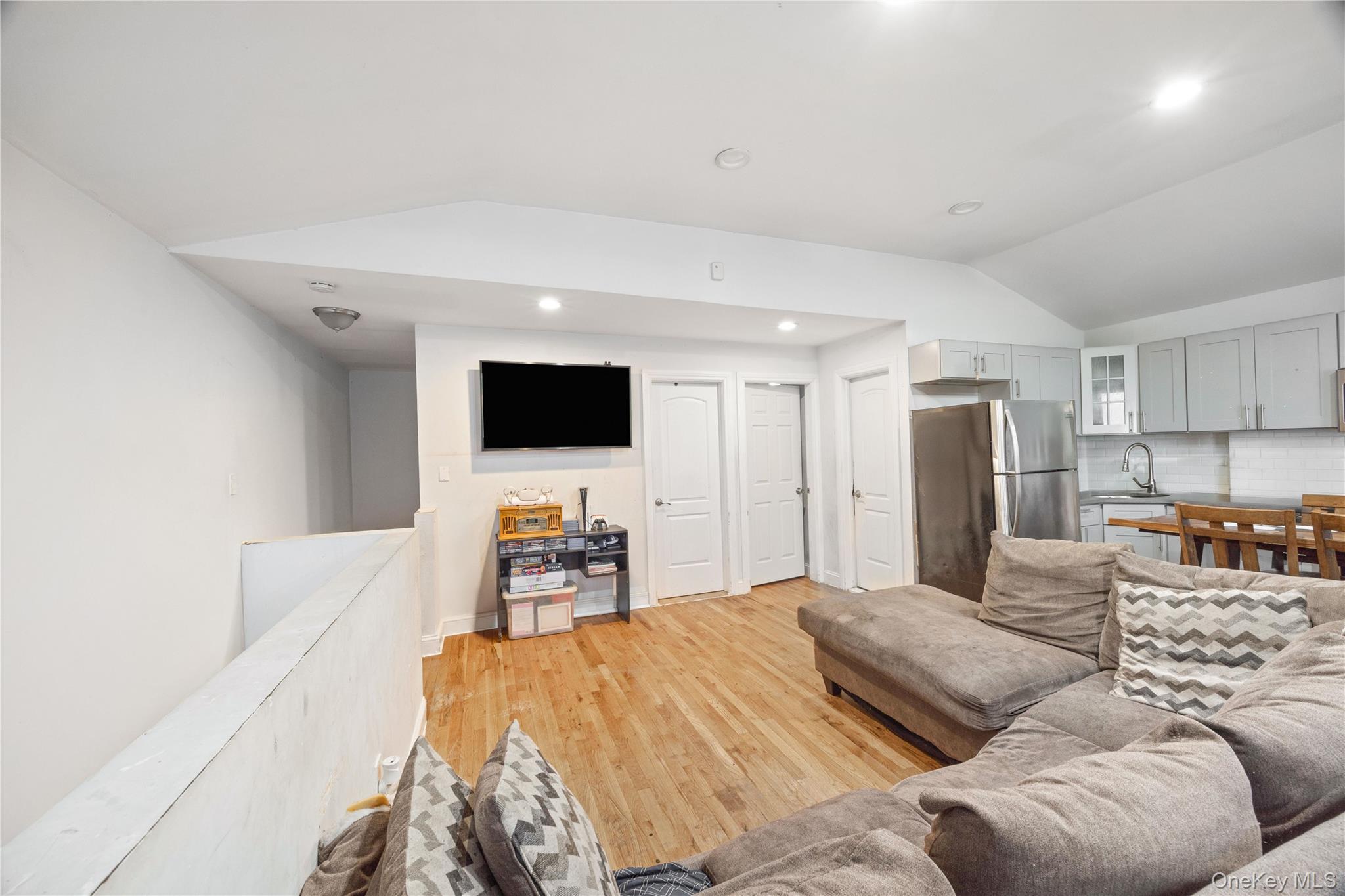 #7 photo, 2611 Decatur Avenue, Bronx , NY 10458