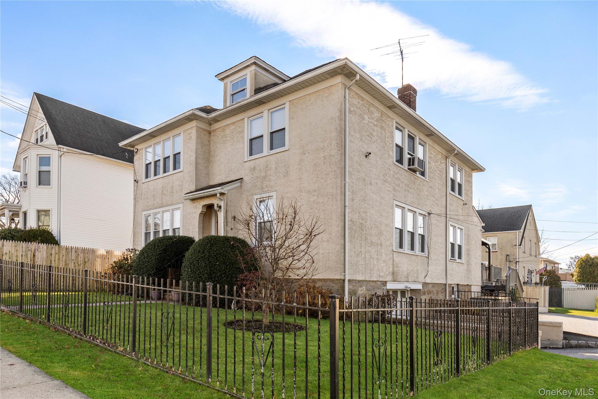 #2 photo, 40 Oak Street, Harrison , NY 10528