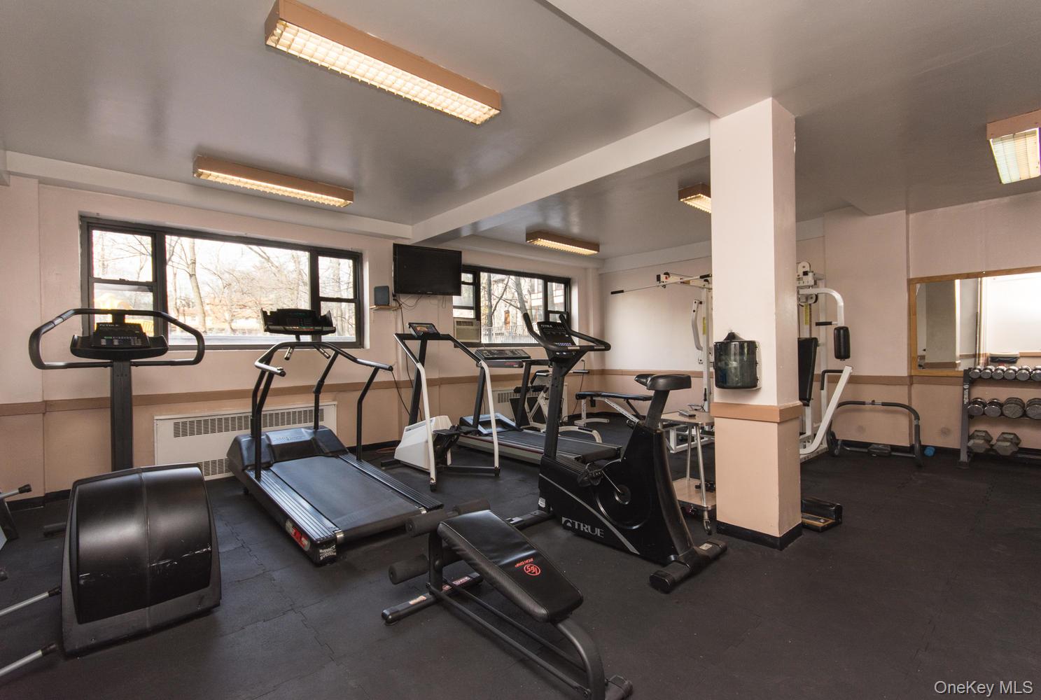 #12 photo, 3103 Fairfield Avenue, Bronx , NY 10463