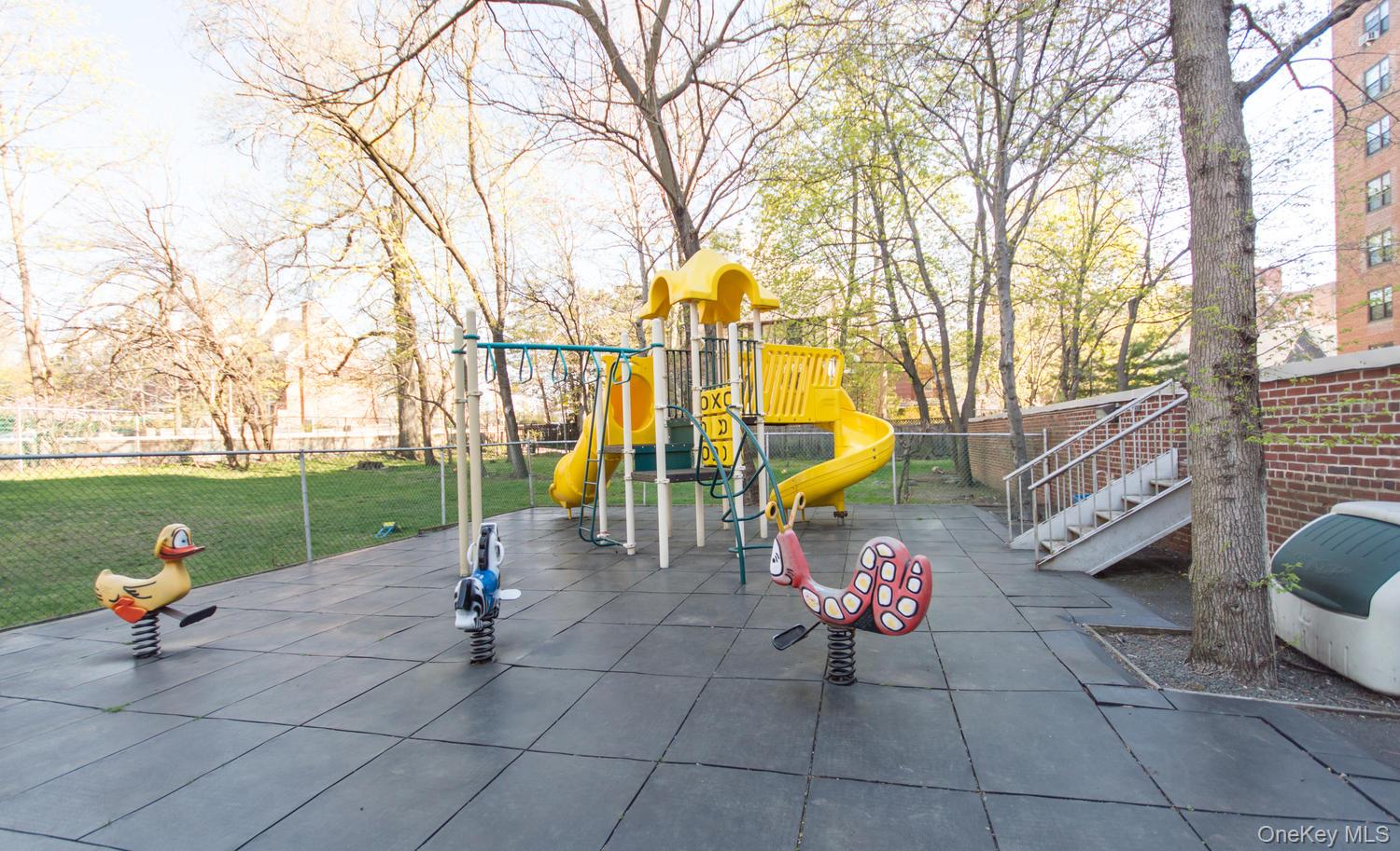 #13 photo, 3103 Fairfield Avenue, Bronx , NY 10463