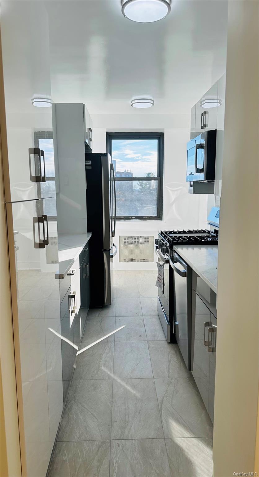 #4 photo, 3103 Fairfield Avenue, Bronx , NY 10463