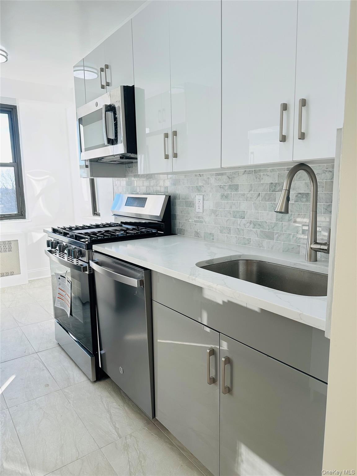 #5 photo, 3103 Fairfield Avenue, Bronx , NY 10463