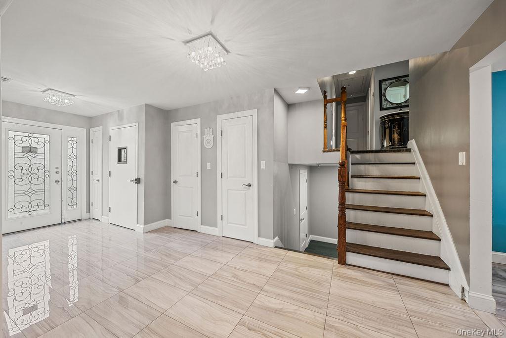 #17 photo, 104 W Maple Avenue, 뉴욕주 Monsey , NY 10952