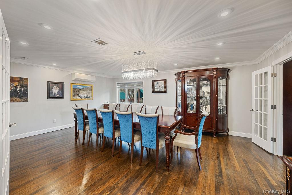 #5 photo, 104 W Maple Avenue, 뉴욕주 Monsey , NY 10952