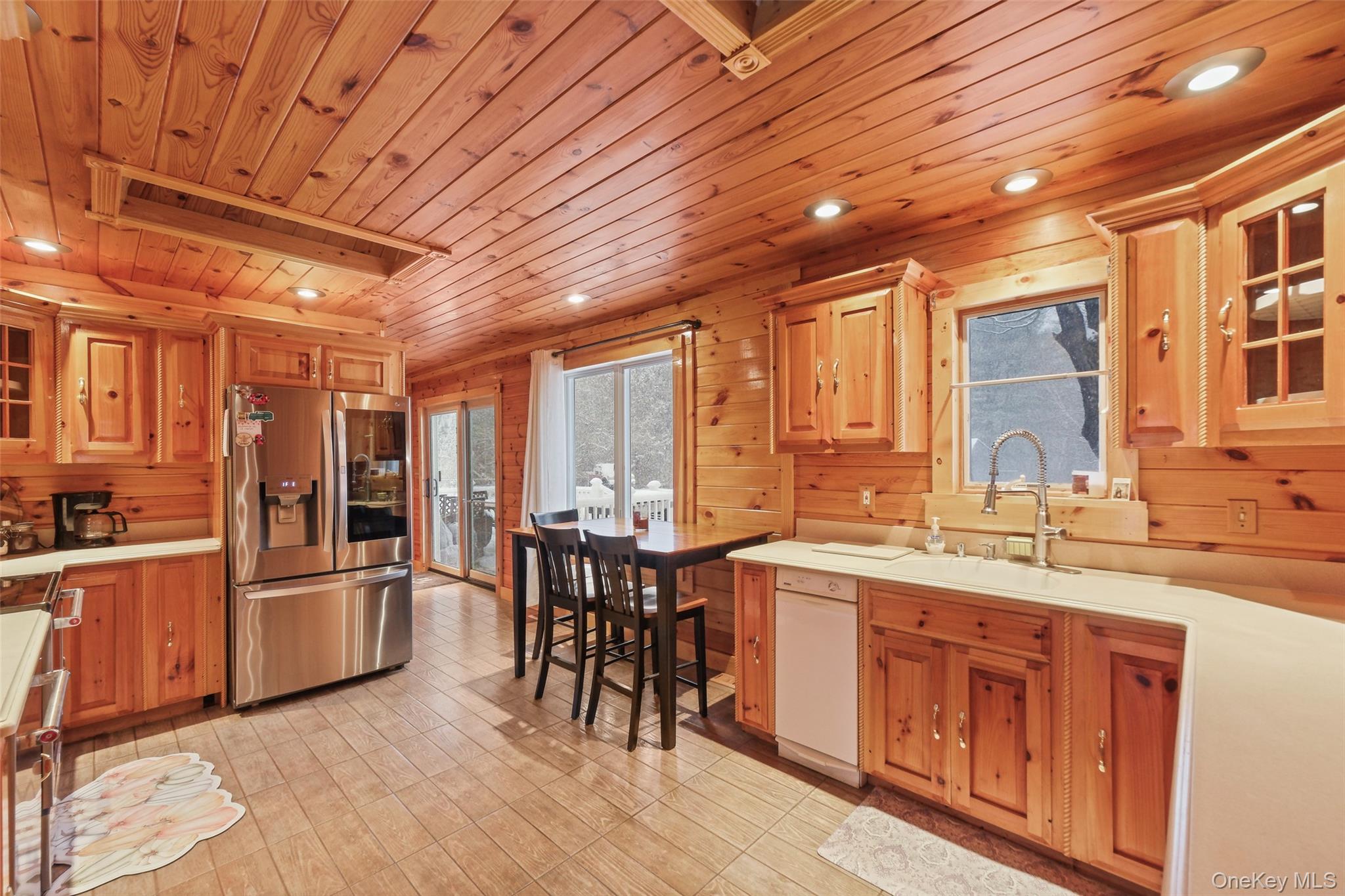 #14 photo, 445 N Quaker Lane, Hyde Park , NY 12538