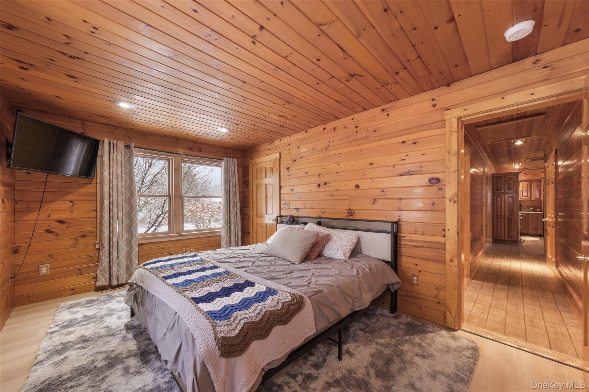 #17 photo, 445 N Quaker Lane, Hyde Park , NY 12538