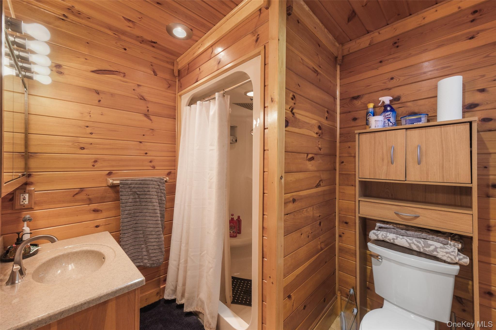 #20 photo, 445 N Quaker Lane, Hyde Park , NY 12538