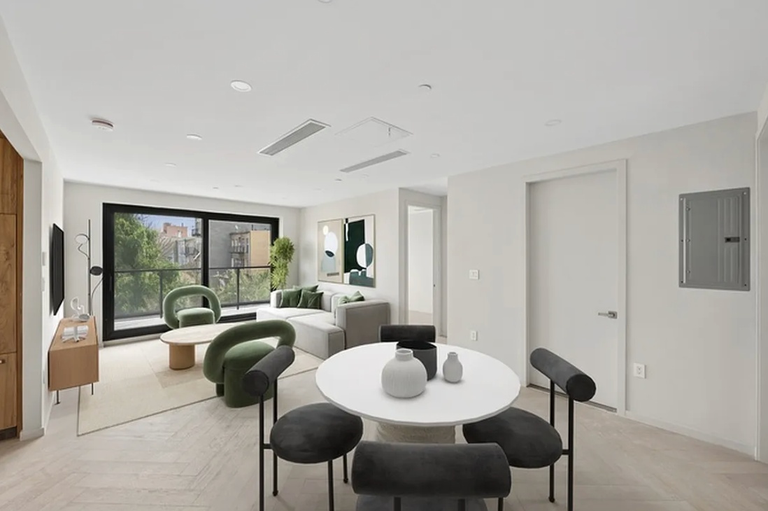 #1 photo, 390 Manhattan Avenue, Бруклин ‖ East Williamsburg , NY 11211