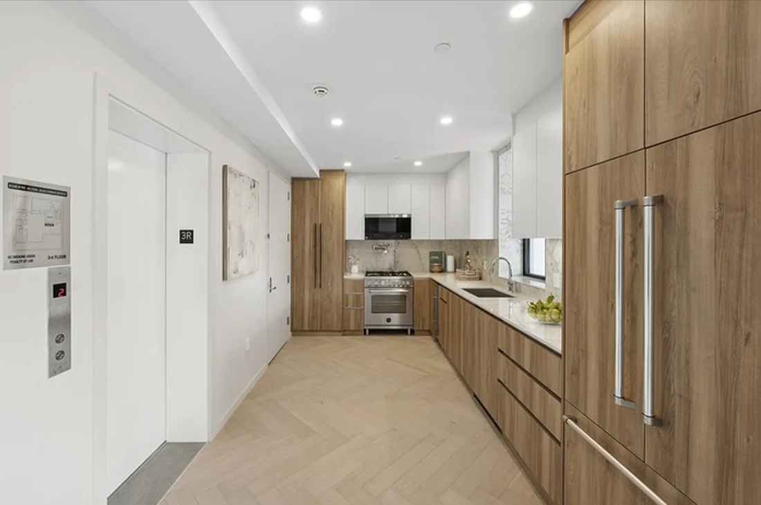 #5 photo, 390 Manhattan Avenue, Бруклин ‖ East Williamsburg , NY 11211