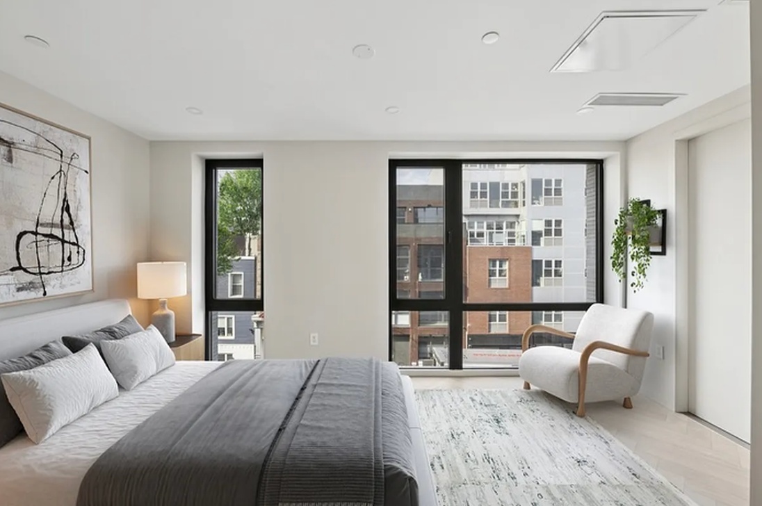 #6 photo, 390 Manhattan Avenue, Бруклин ‖ East Williamsburg , NY 11211