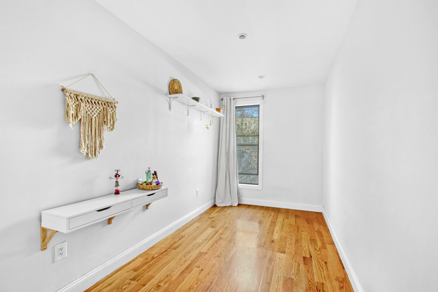 #8 photo, 1353 ST MARKS Avenue, Weeksville , NY 11233