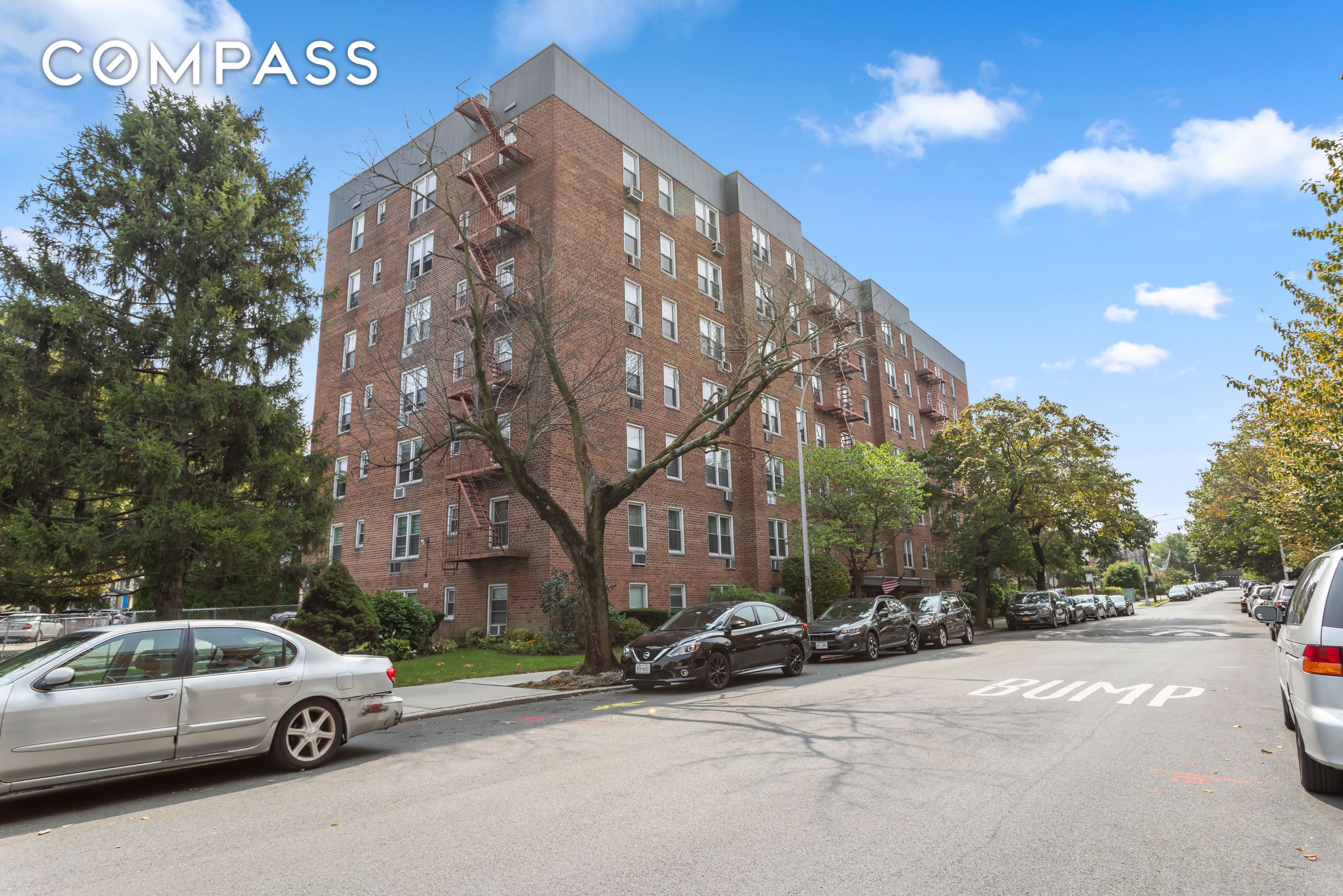 #12 photo, 68-15 Selfridge Street, 뉴욕퀸즈 Forest Hills , NY 11375