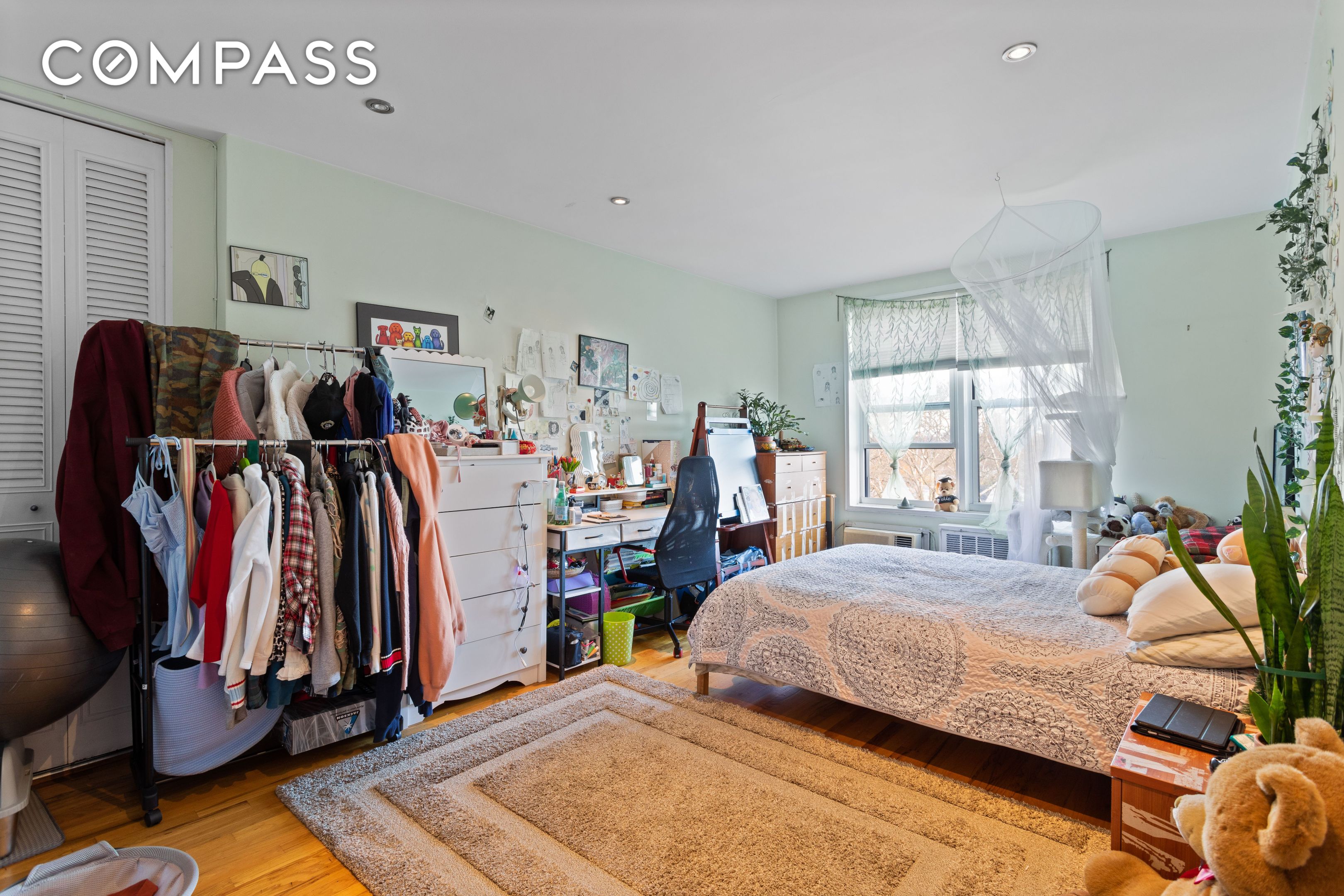 #3 photo, 68-15 Selfridge Street, 뉴욕퀸즈 Forest Hills , NY 11375