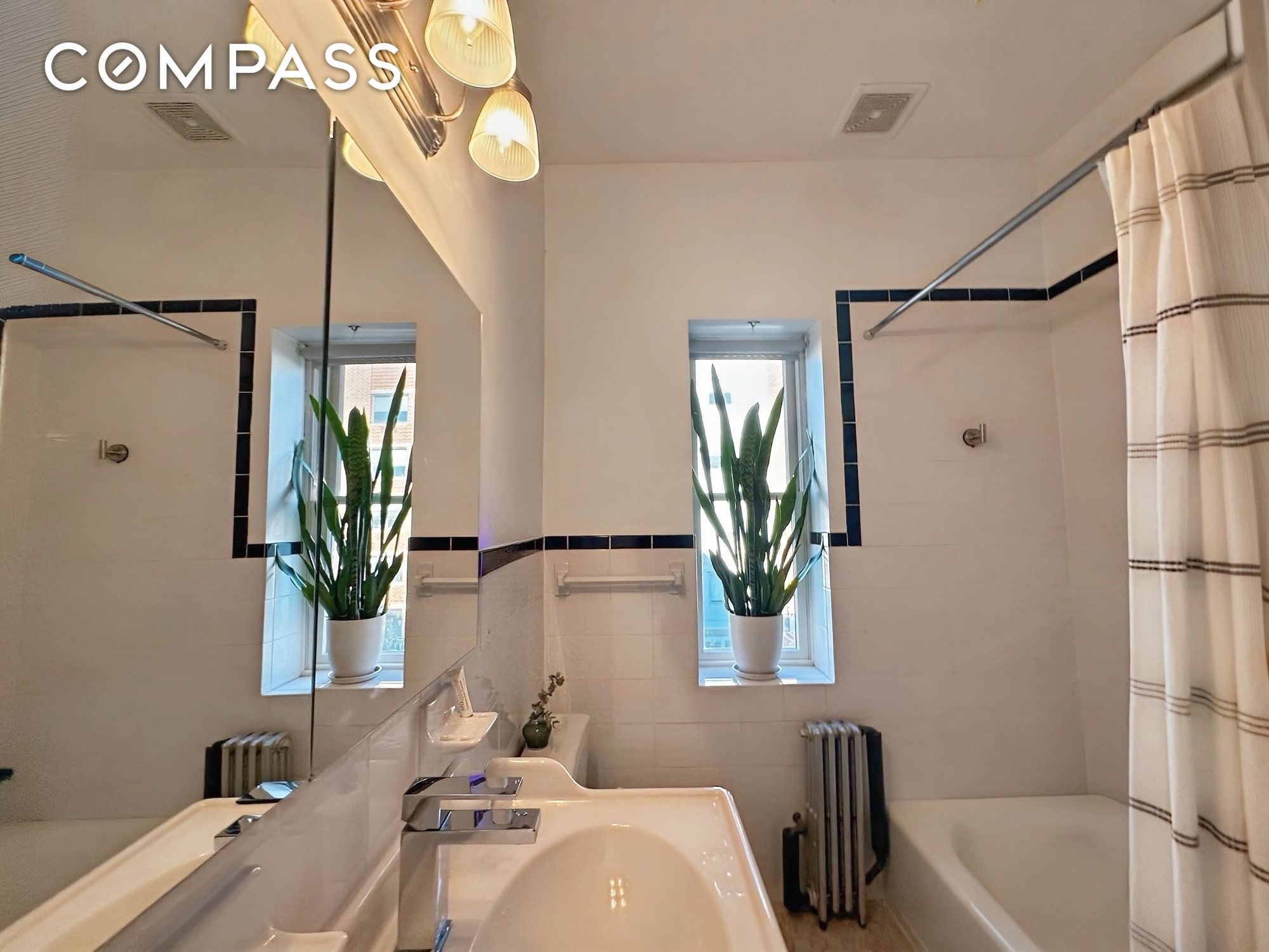 #7 photo, 75 Warren Street, Carroll Gardens , NY 11201