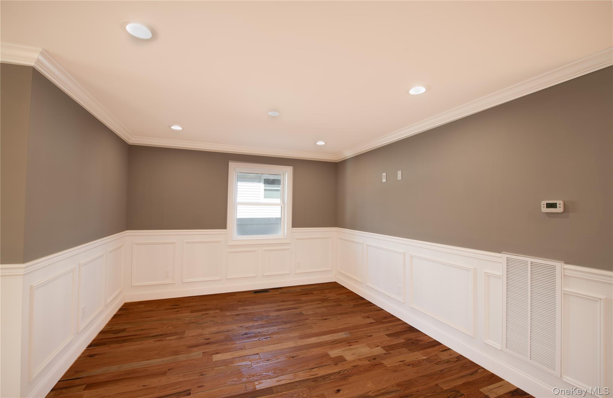 #11 photo, 179 Hillsboro Avenue, नासाउ काउंटी Elmont , NY 11003