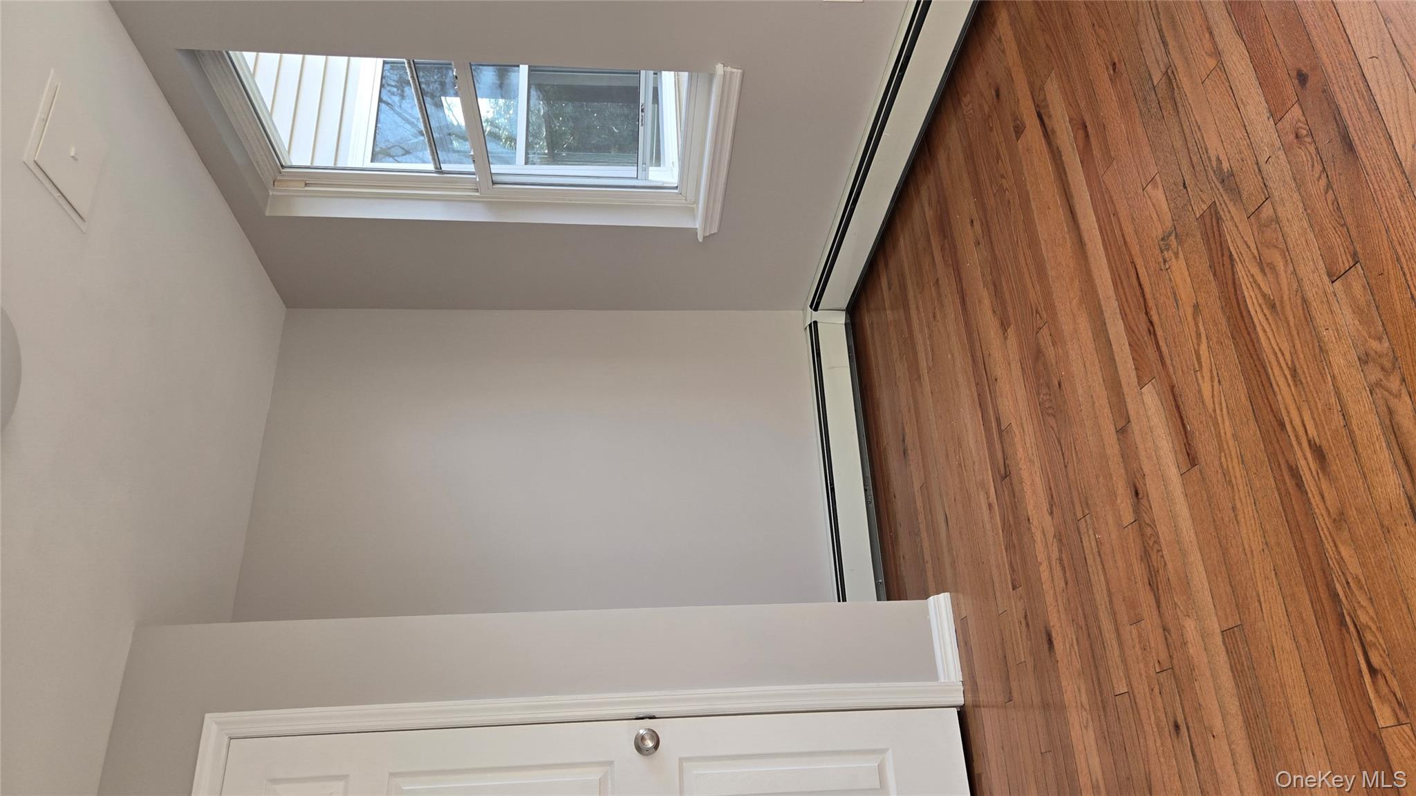 #11 photo, 37 E Rogues Path, সাফোক কাউন্টি Huntington Station , NY 11746