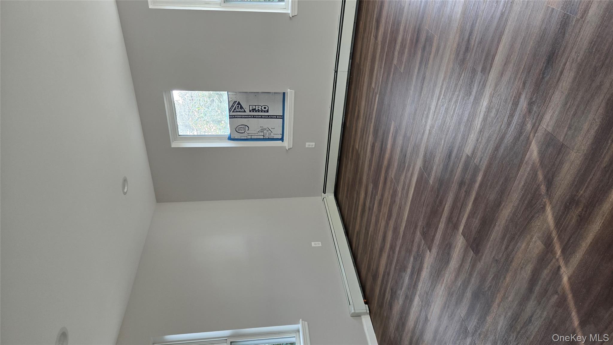 #9 photo, 37 E Rogues Path, সাফোক কাউন্টি Huntington Station , NY 11746