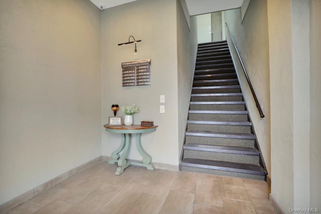 #2 photo, 375 Sunrise Highway, מחוז נסאו Lynbrook , NY 11563