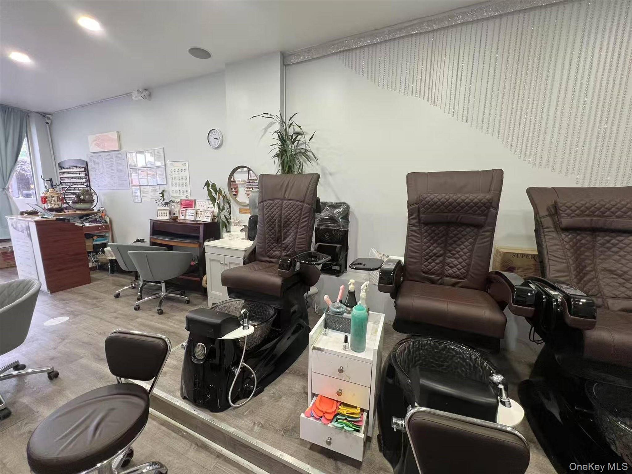 #4 photo, 44-07 Kissena Blvd, कुईंस Flushing , NY 11355