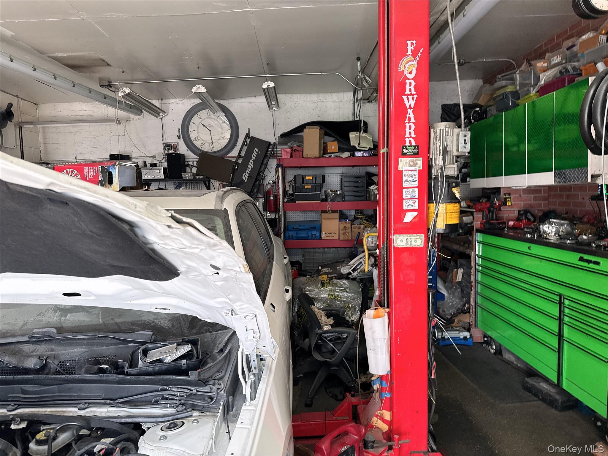 #11 photo, 60-91 60th Street, كوينز Maspeth , NY 11378