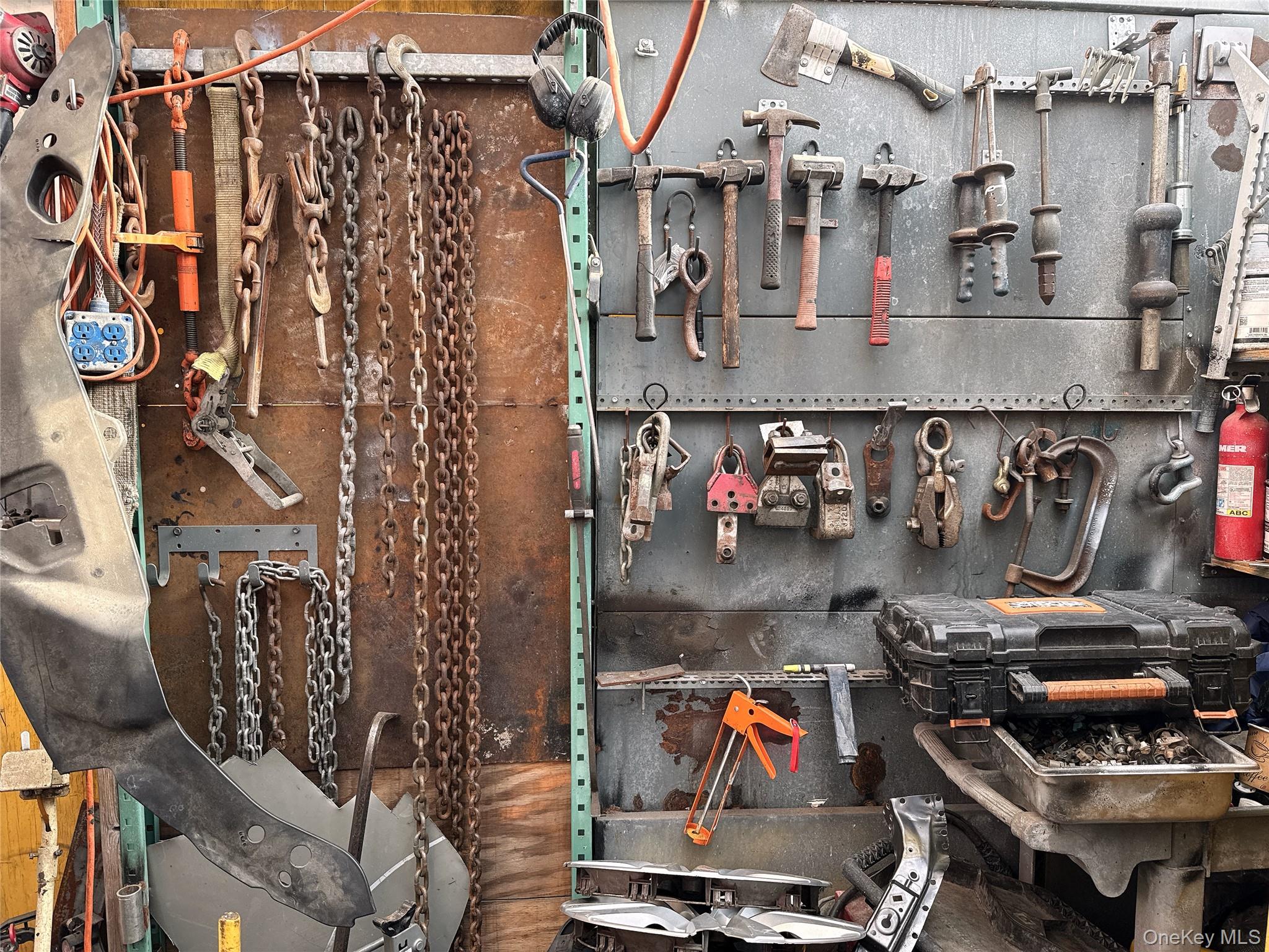 #14 photo, 60-91 60th Street, كوينز Maspeth , NY 11378