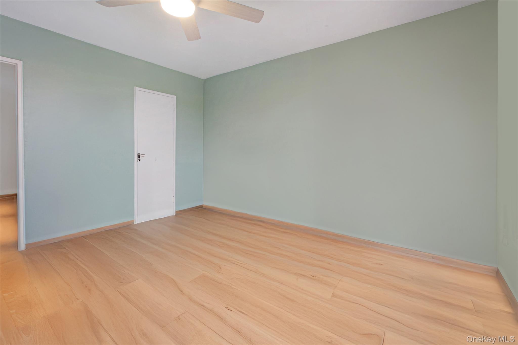 #12 photo, 224-24 Union Turnpike, 뉴욕퀸즈 Oakland Gardens , NY 11364