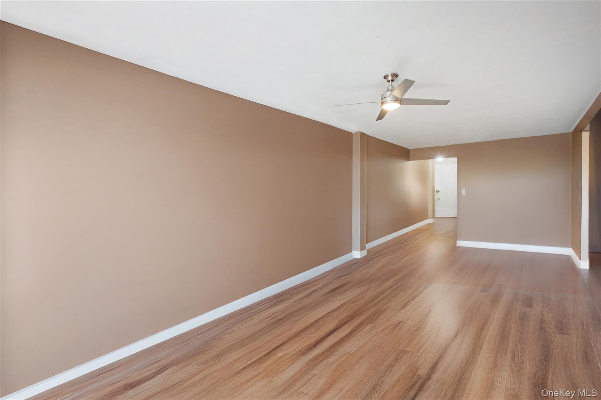 #14 photo, 224-24 Union Turnpike, 뉴욕퀸즈 Oakland Gardens , NY 11364