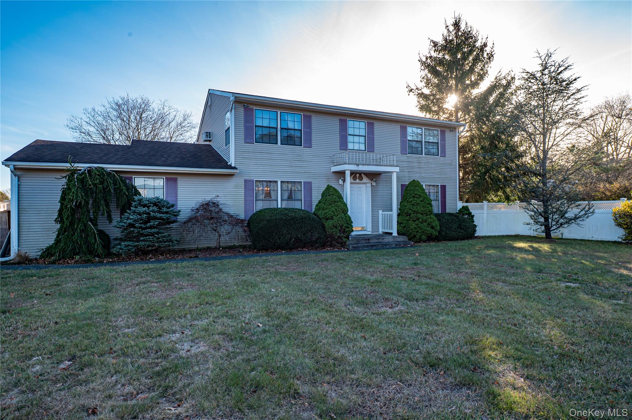 #1 photo, 290 E Woodside Avenue, Patchogue , NY 11772