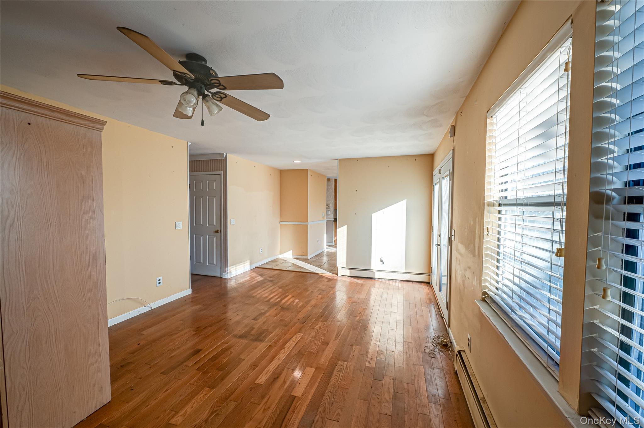 #10 photo, 290 E Woodside Avenue, Patchogue , NY 11772