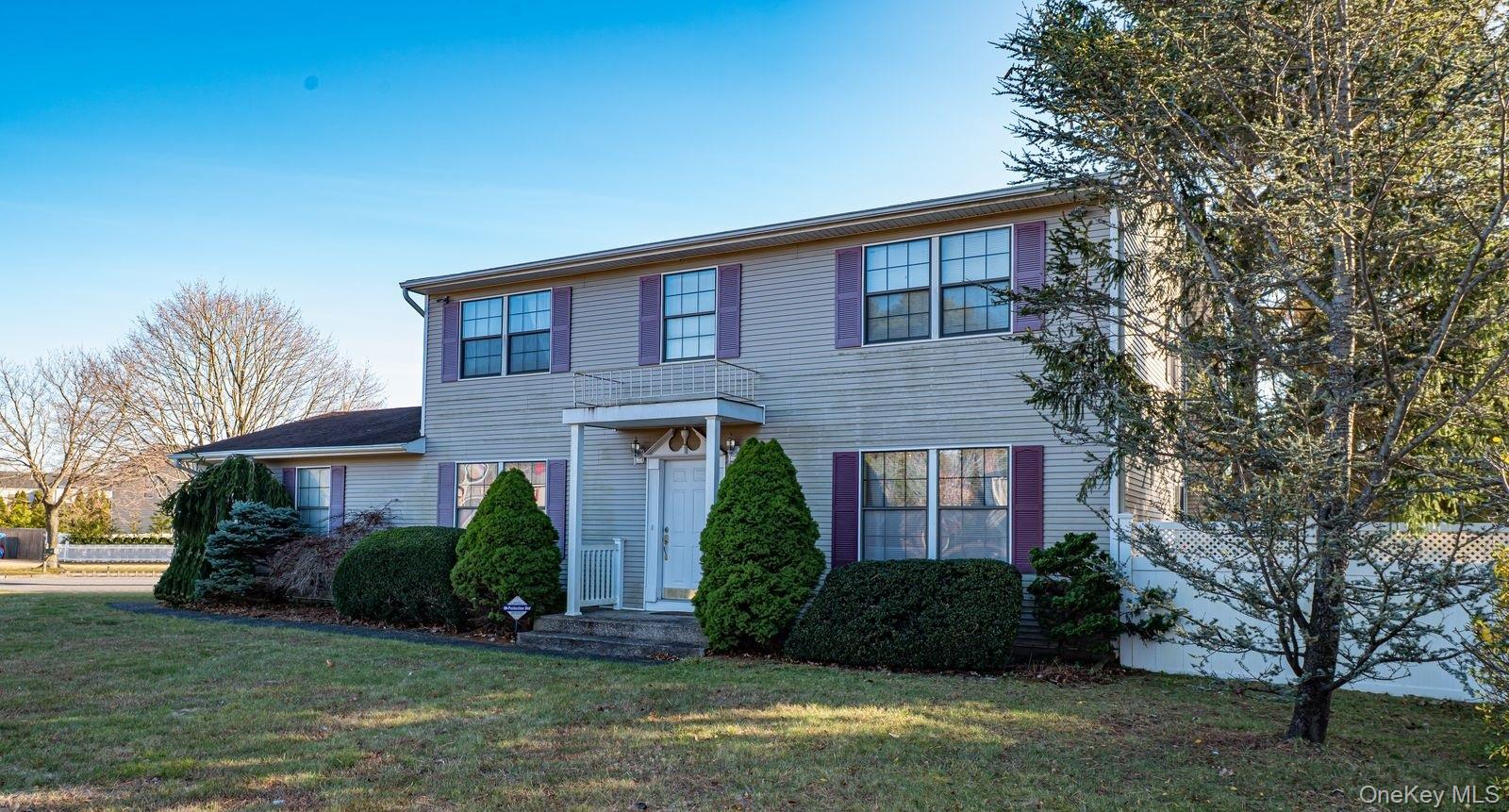 #2 photo, 290 E Woodside Avenue, Patchogue , NY 11772