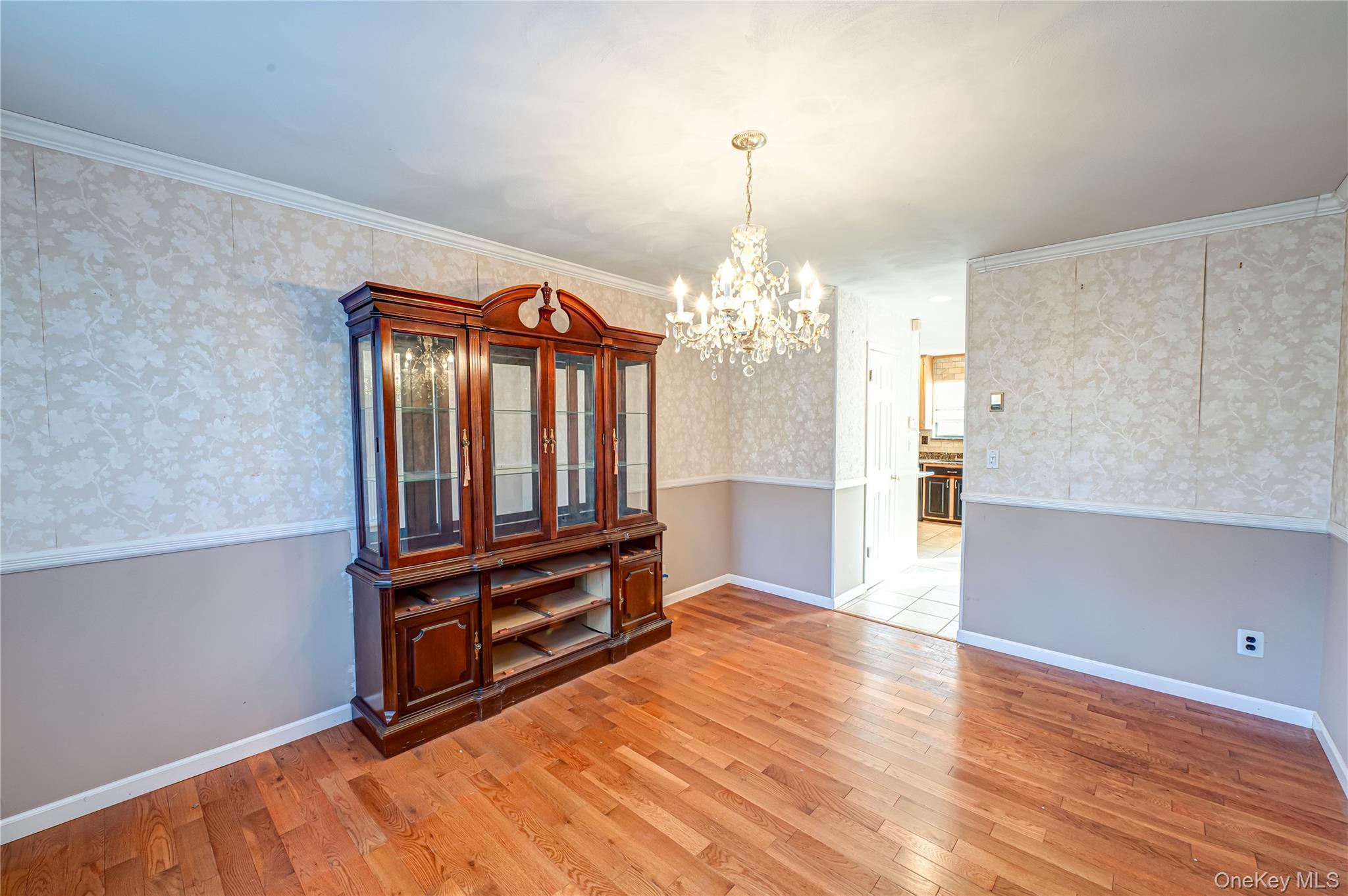 #6 photo, 290 E Woodside Avenue, Patchogue , NY 11772