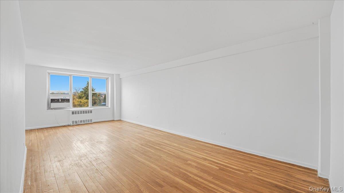 #4 photo, 210-15 23rd Avenue, Bayside , NY 11360