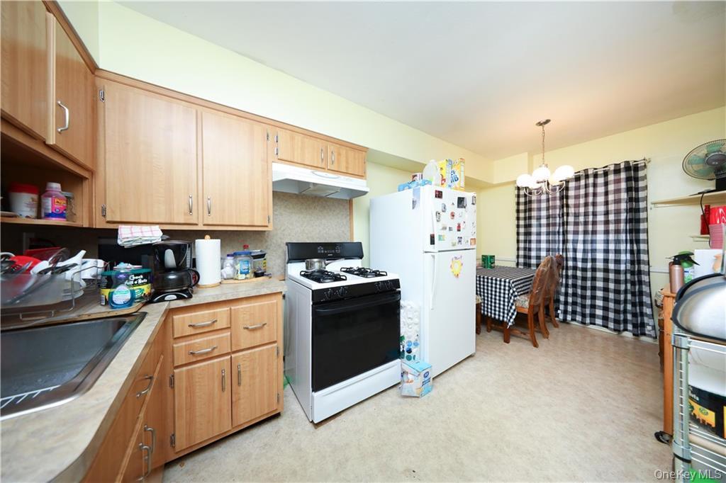 #12 photo, 1296 E 54th Street, Brooklyn , NY 11234