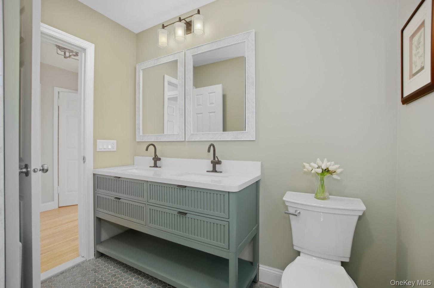 #10 photo, 57 Remson Street, नासाउ काउंटी Valley Stream , NY 11580