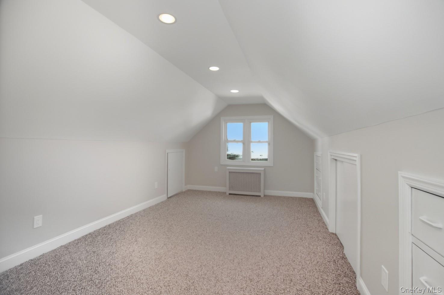 #13 photo, 57 Remson Street, नासाउ काउंटी Valley Stream , NY 11580