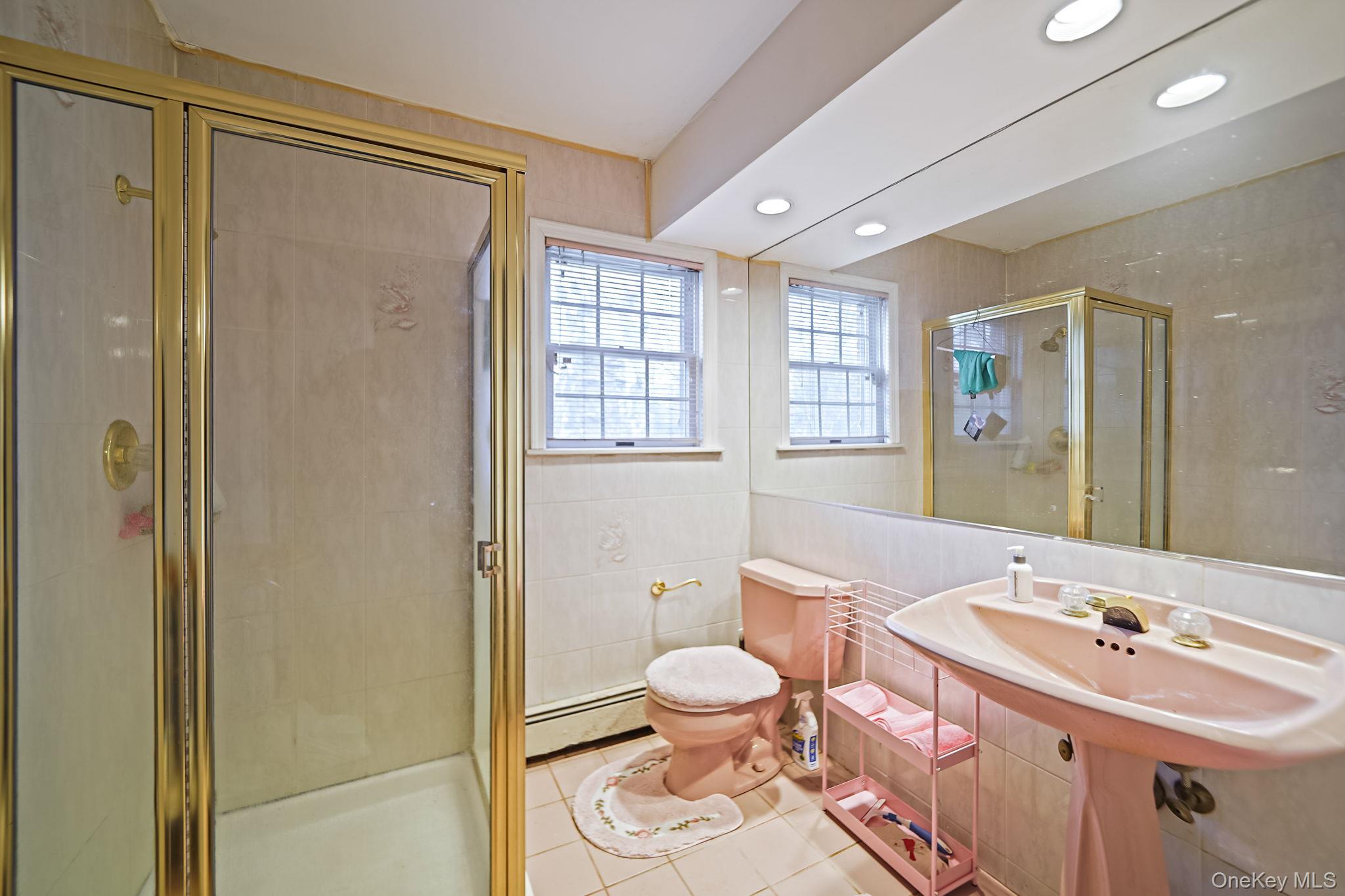 #19 photo, 7 Rugby Road, नासाउ काउंटी Westbury , NY 11590