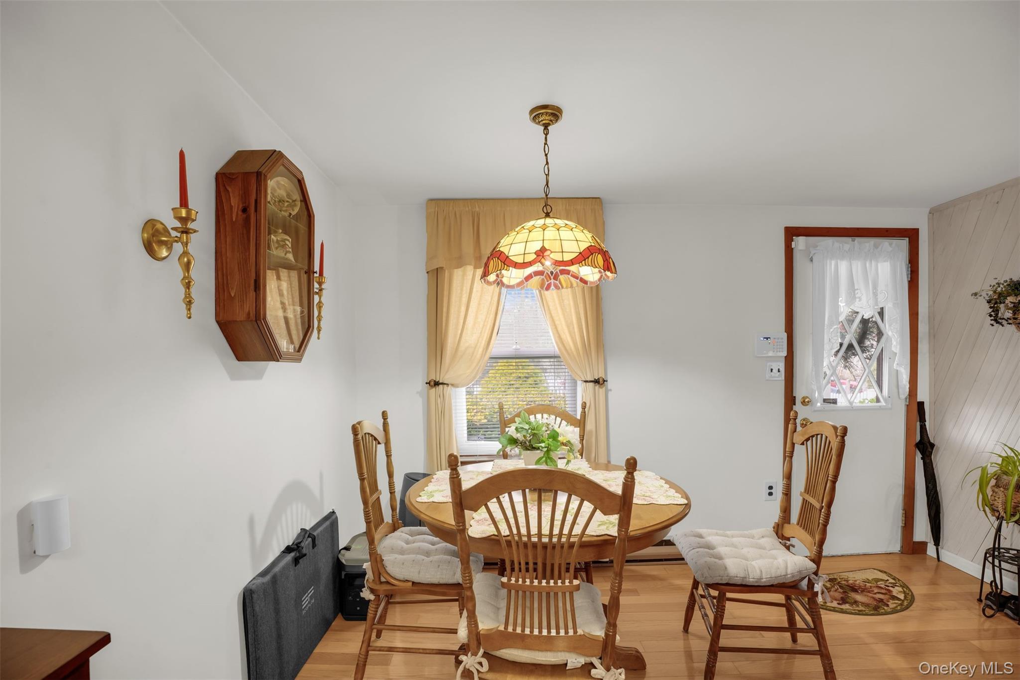 #10 photo, 103 Wauwepex Trail, Ridge , NY 11961